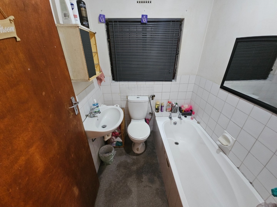 2 Bedroom Property for Sale in Beverly Park Western Cape